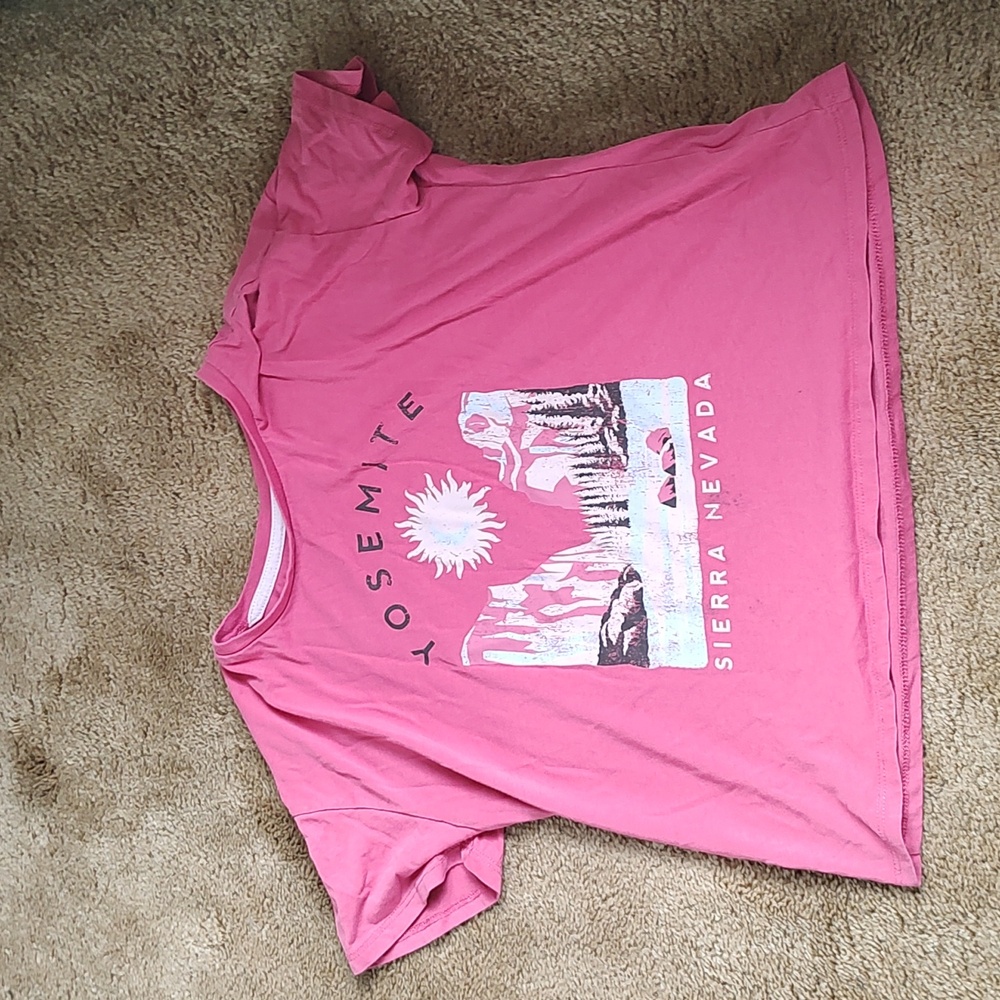 Pinkish-red Yosemite top